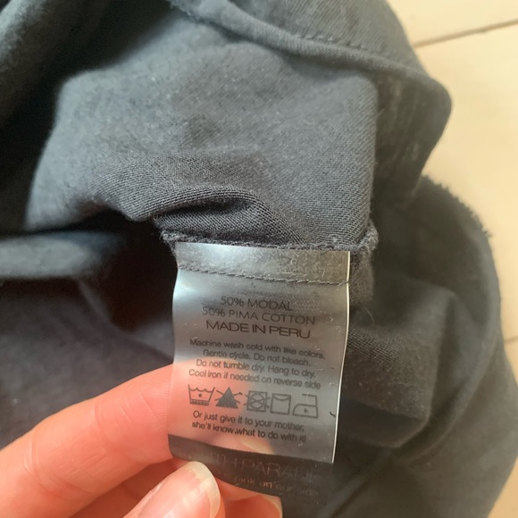 BLACK graphic tee Pima Cotton scoop neck raw hem - Picture 5 of 6